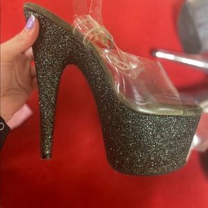 Sparky black stripper heel great condition !